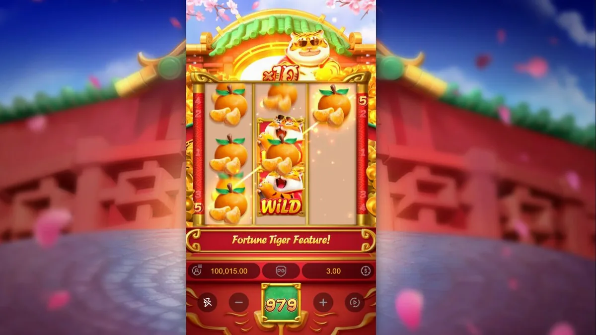 Isang masayang tigre na simbolo ng suwerte sa Fortune Tiger slot